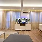 Modern 2-bedroom With Parking * 瓦爾納