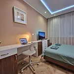 Modern 2-bedroom With Parking