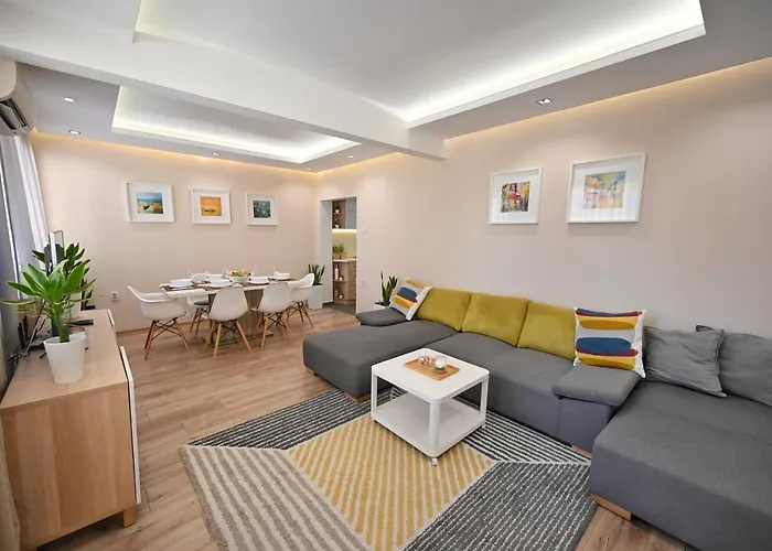 Modern 2-bedroom With Parking Daire