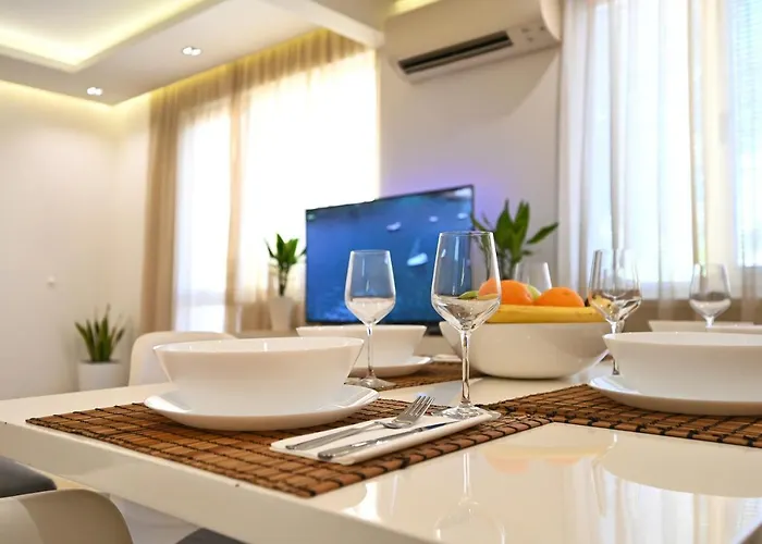 Modern 2-bedroom With Parking דירה