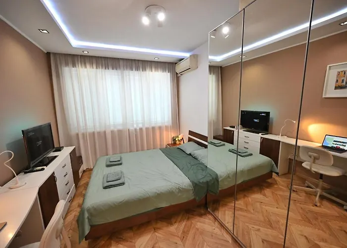 דירה Modern 2-bedroom With Parking